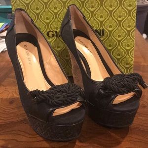 Gianni Bini Wedges size 9
